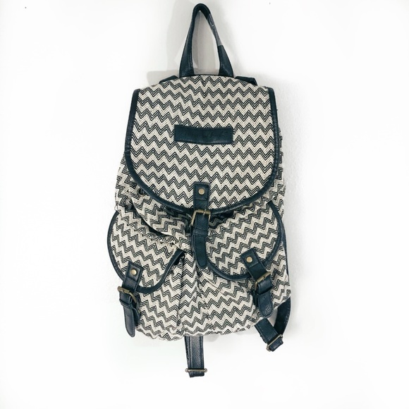 AE zigzag backpack - Picture 1 of 5